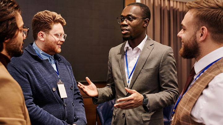 Salesman using Boya Notra Nano to record conversation